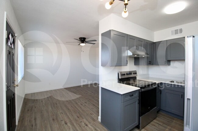 Building Photo - 745 W McMurray Blvd Rental