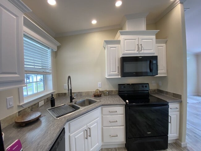 Photo - 1405 82nd Ave