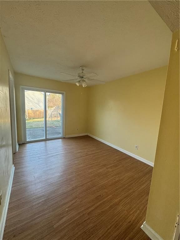 Photo - 1028 Jeanette Ln