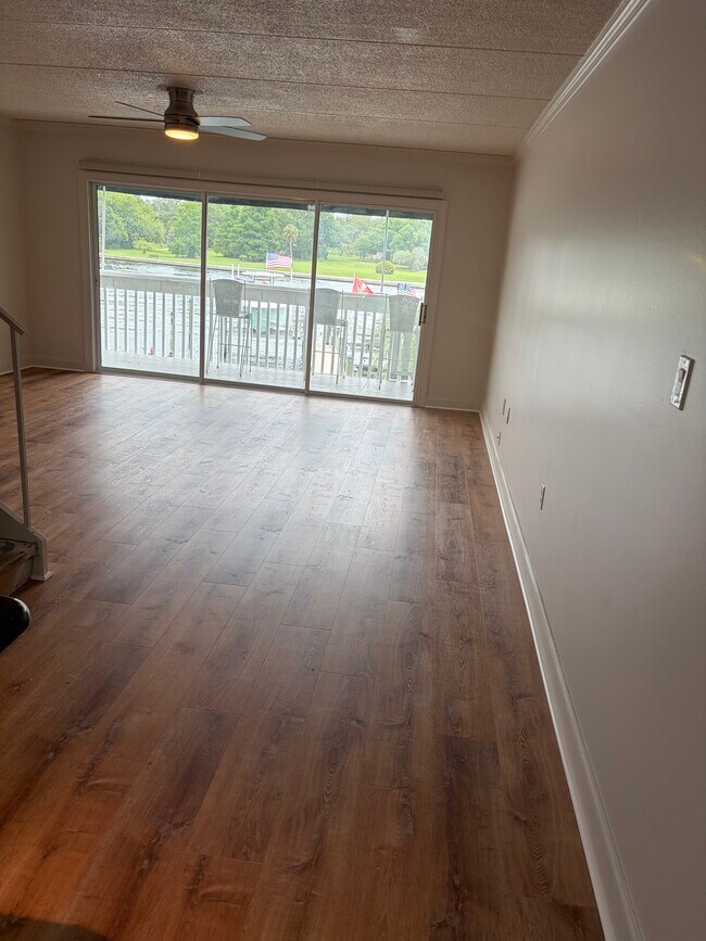 Living room. - 2424 W Tampa Bay Blvd Unit Marina Club of Tampa C212