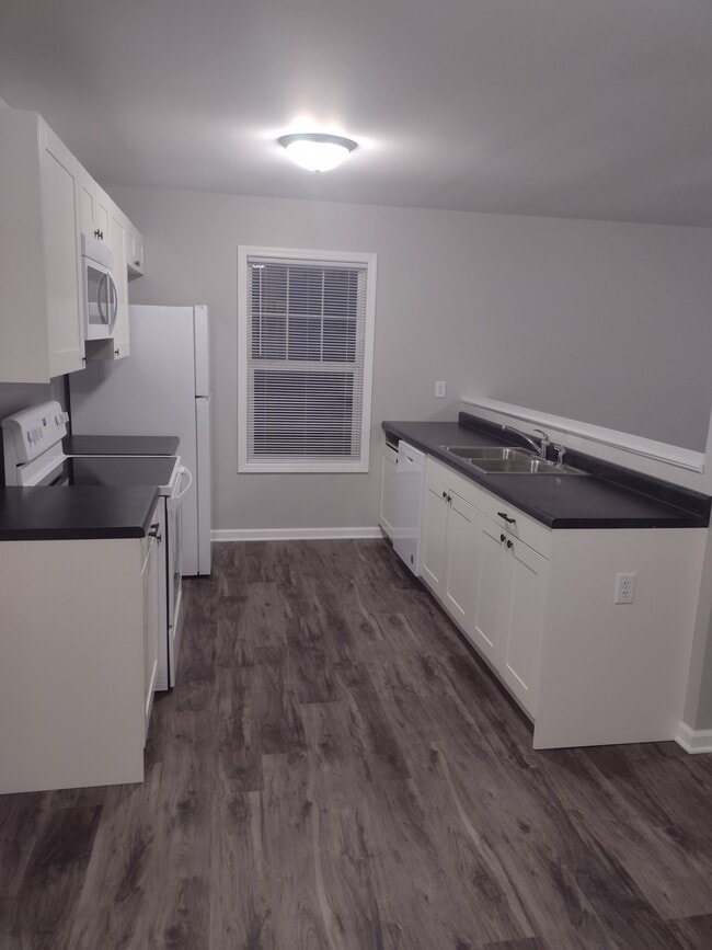 Photo - 1036 W Bergera Rd