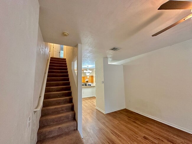 Photo - Spacious 2 Bed / 2.5 Bath Townhome in Vict...