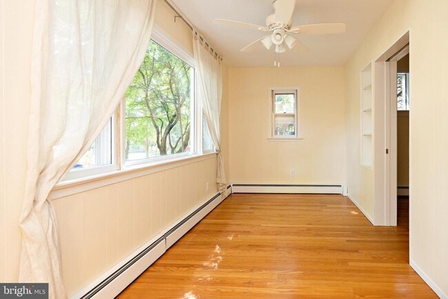 Photo - 426 4th Ave