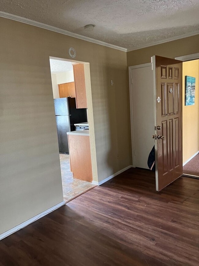 Photo - Great 2 Bedroom Condo !