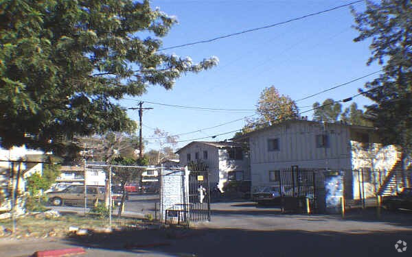 Photo - Highland Village Apartments