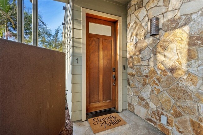 Photo - 411 Orange Ave