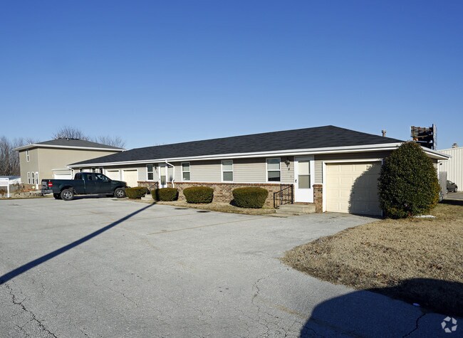 Photo - Meadowview Manor