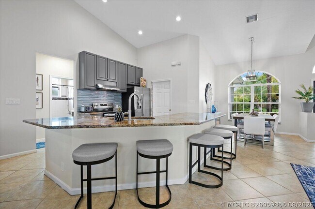 Photo - 13866 Geranium Pl