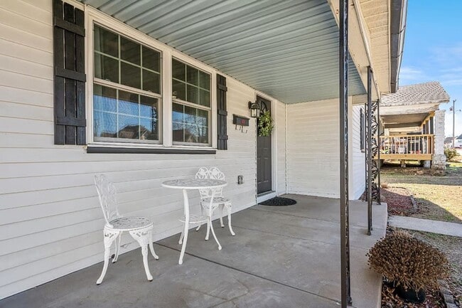 Photo - COMING SOON: Fully Furnished Home in Webb City! 2/2 includes ALL appliances, ALL utilities/pest c...