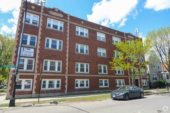 Building Photo - 5306 N Ashland Ave Rental