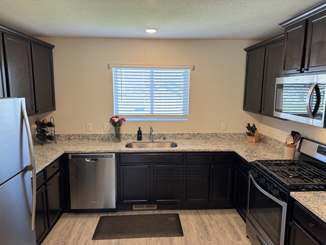 Photo - 1038 White Tail Ln