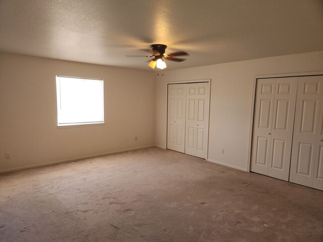 Photo - ALL PROSPECTIVE TENANTS MUST SUBMIT A $58 ... House