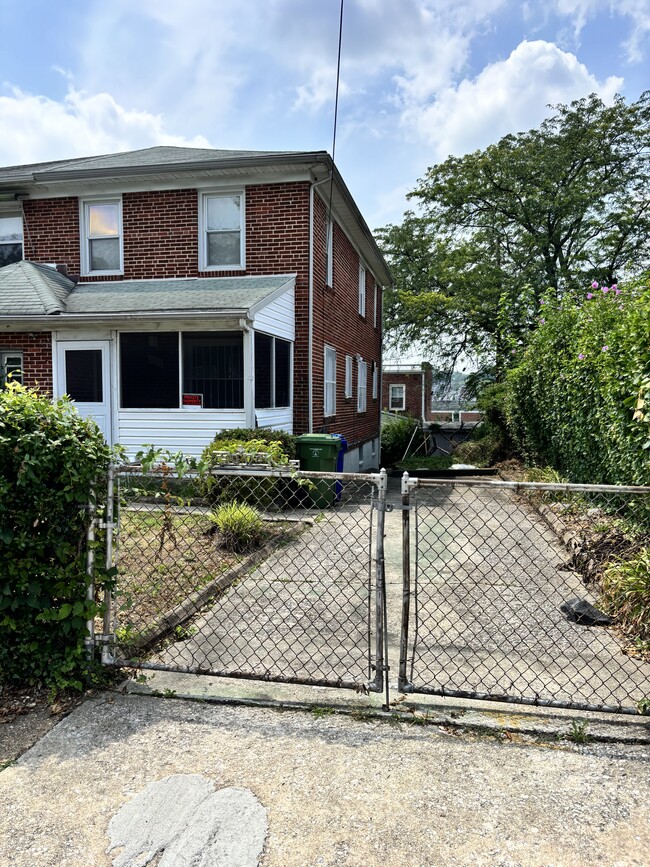 Photo - 4514 Saint Georges Ave