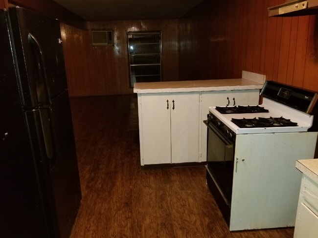 Photo - 809 W 4th St Unit C