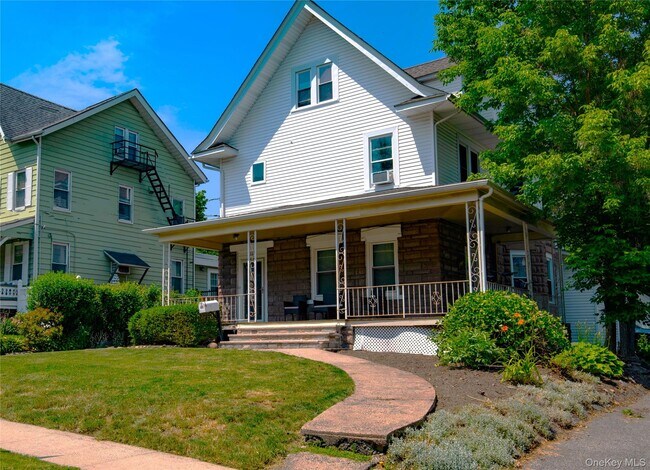 Building Photo - 120 Clinton Ave Unit 1