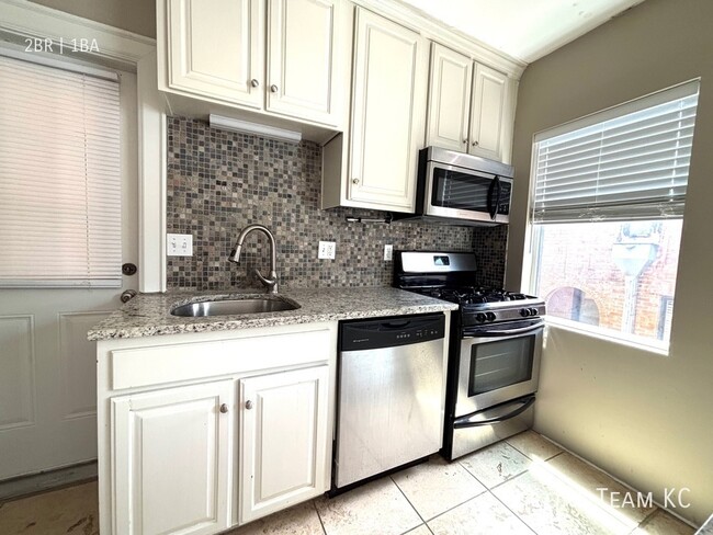 Photo - 1107 W 45th St Unit 1101-3