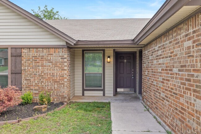 Photo - 6728 Fair Meadows Dr