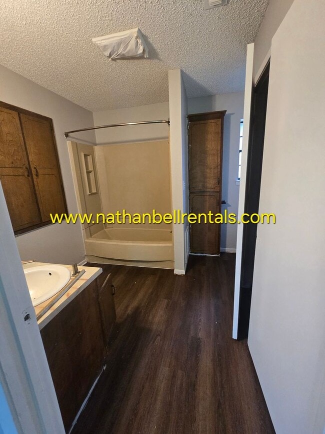 Photo - 3766 Clarksville St
