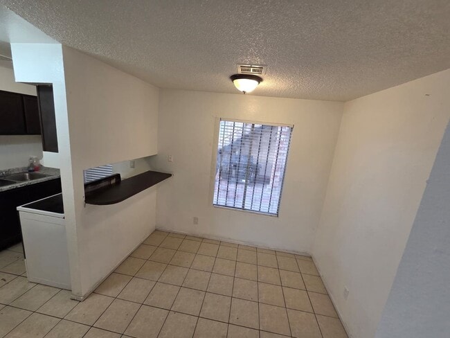 Photo - Spacious 2-Bedroom Apartment Near Downtown...