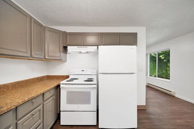 Photo - 3 bedroom home. FIRST MONTH FREE & A 55in ...
