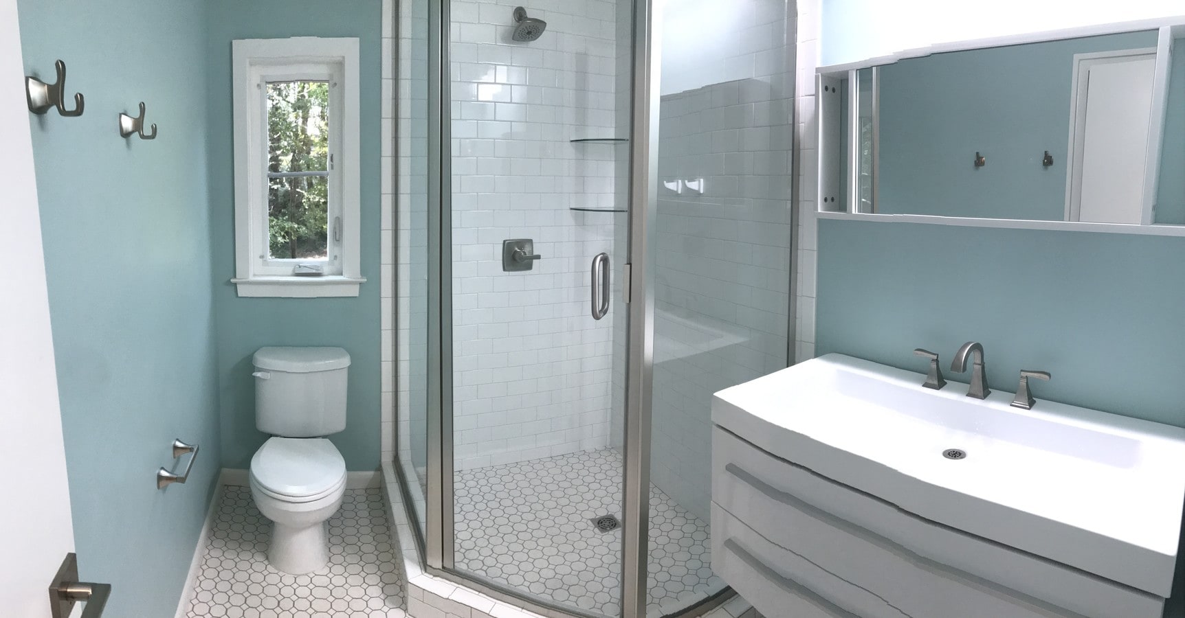 Bathroom 1 of 2 - 321 Payne St Unit 321