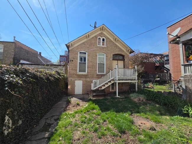 Photo - 1650 N Oakley Ave