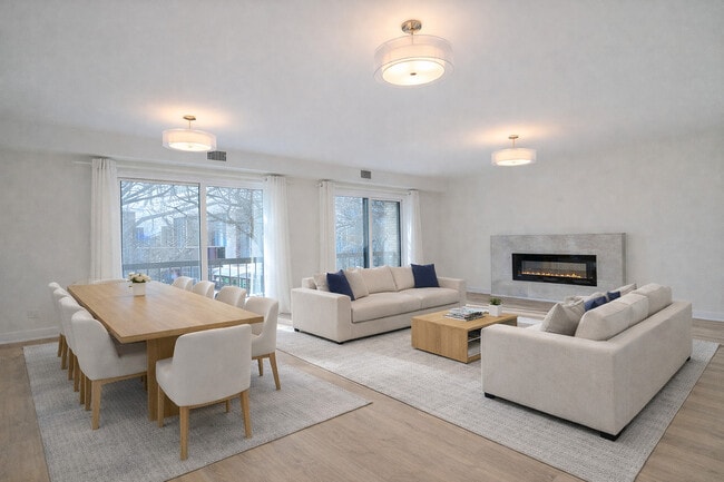 Photo - 2740 W Farragut Ave Unit 3