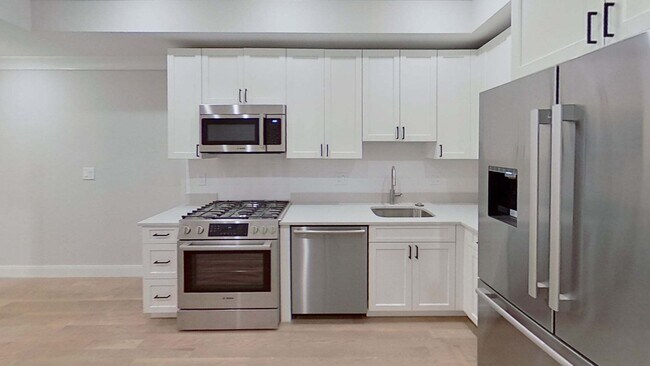 39 Englewood Ave Unit 4