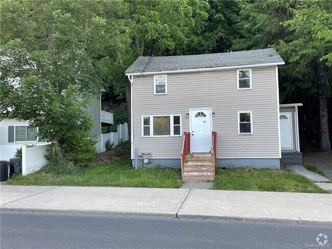 Building Photo - 64 Wawayanda Ave Rental