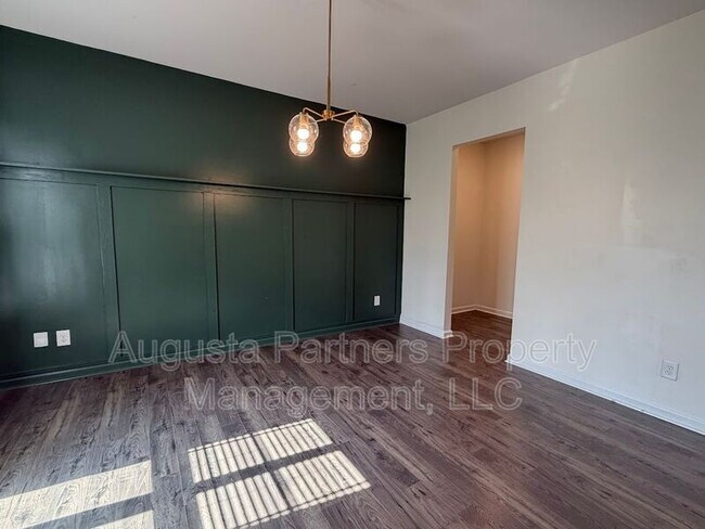 Photo - 1097 Sapphire Dr