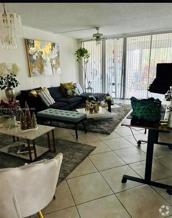 Building Photo - 1811 Sabal Palm Dr Unit 208 Rental