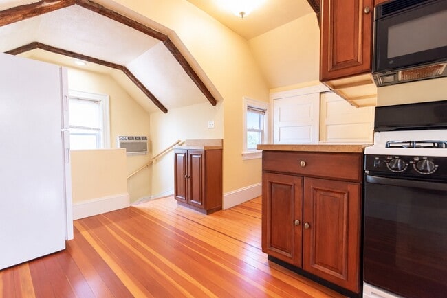 117 Elmgrove Ave Unit 3