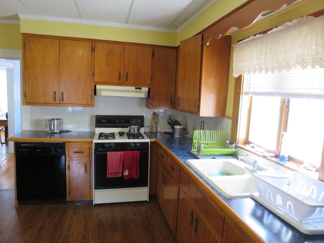 Photo - 33 Crocker St Unit 2