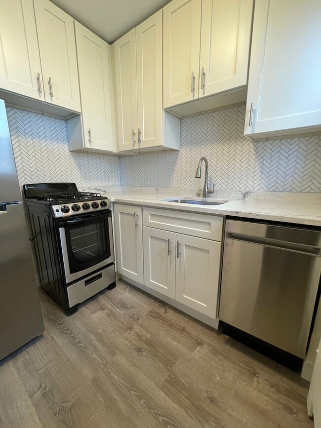 Building Photo - 92 Winthrop Shore Dr Unit 3