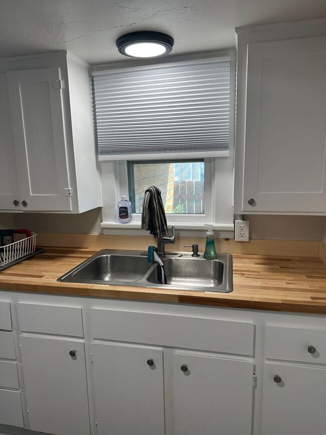 Photo - One-Bedroom Apartment in North end