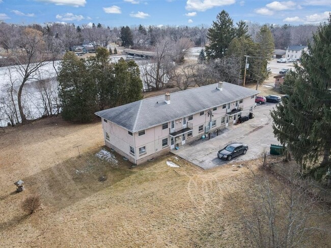 1424 E Main St, Watertown, WI 53094