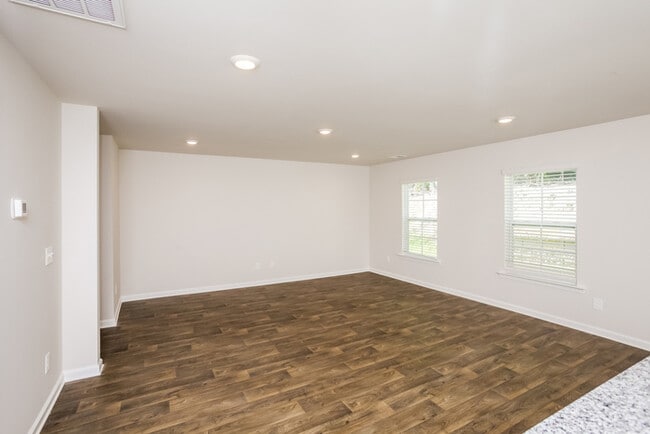 Photo - 130 Boat Clb Ln