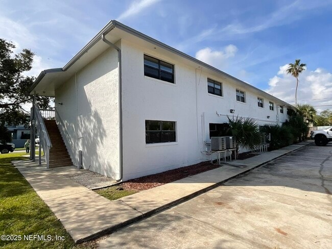 Photo - 318 Arricola Ave Unit 101