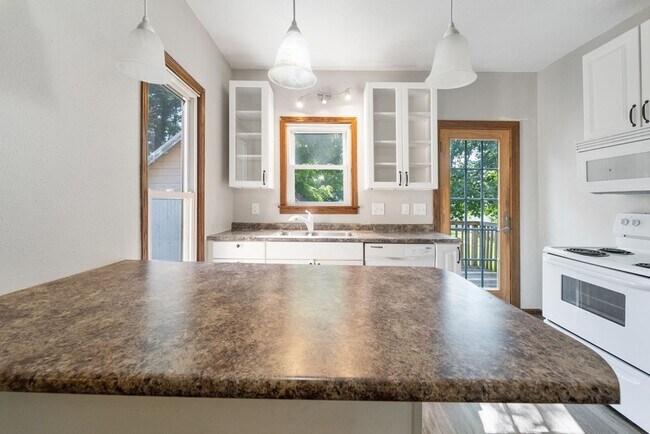 Photo - 1822 Franklin St