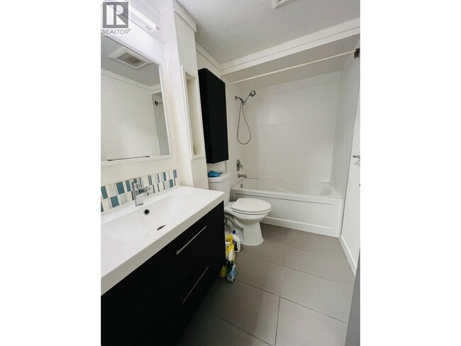 Photo - 8120 Colonial Dr Unit 105