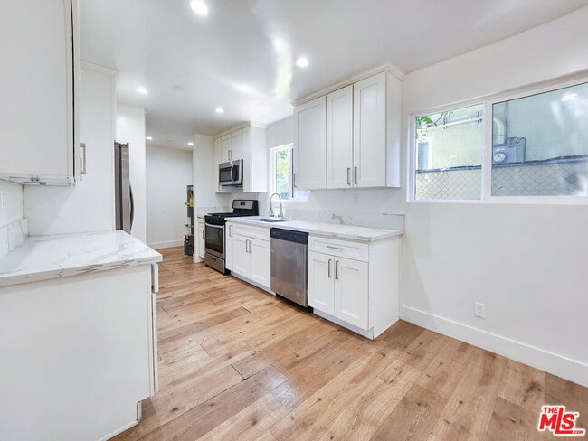 Photo - 2917 N Coolidge Ave Unidad 1