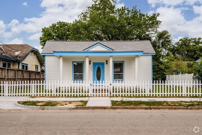 Building Photo - 409 Quitman St Rental