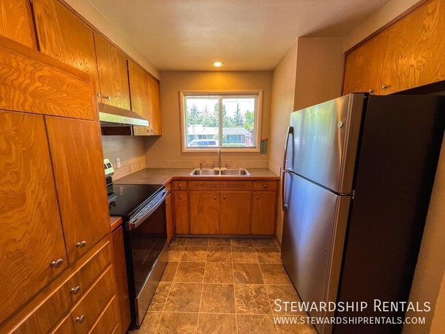 Photo - 2120 W 18th Ave