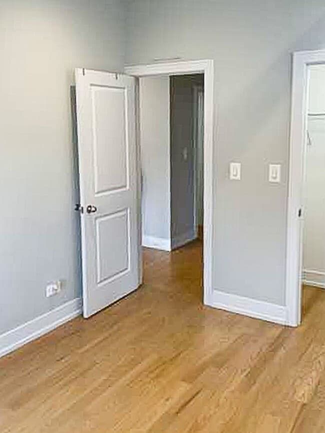 Photo - 4863 N Paulina St Unit GDN