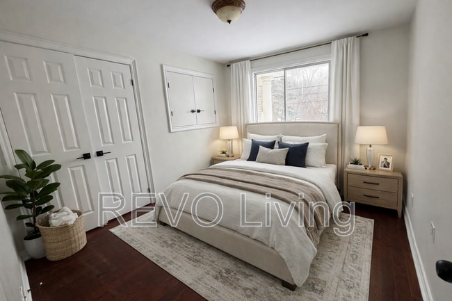 Photo - 1490 York Rd