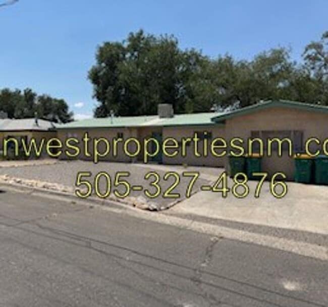 Building Photo - 3 Bedroom, 1 Bath House