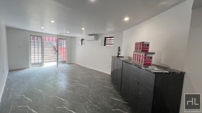 Building Photo - 100% GUT RENOVATED DUPLEX with PRIVATE GA... Rental