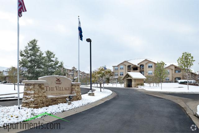 Entrada - The Village at Legacy Ridge