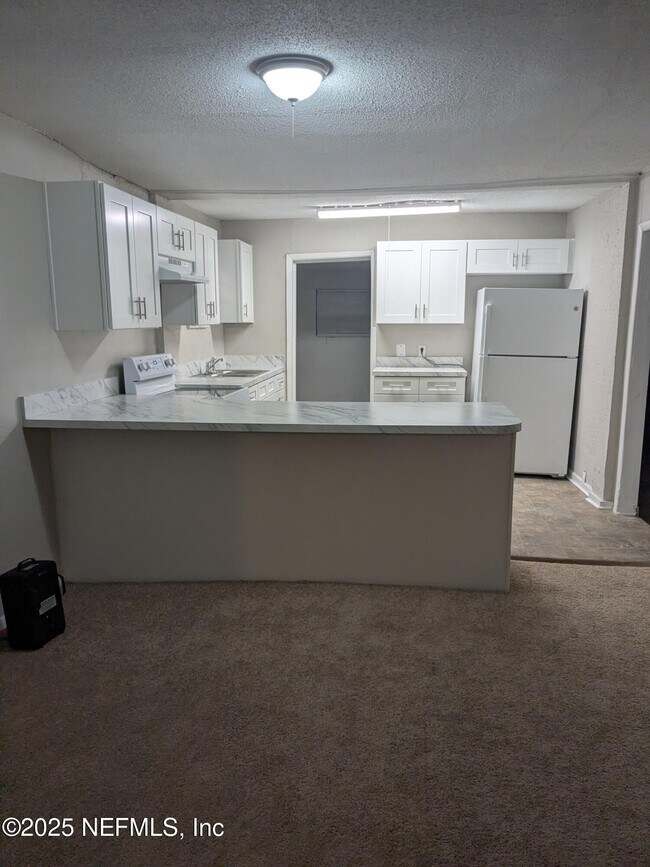 Photo - 1217 W 29th St