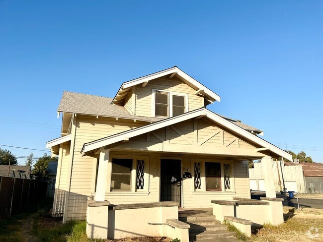 Building Photo - 19th Street Unit 107 W. 19th St Rental